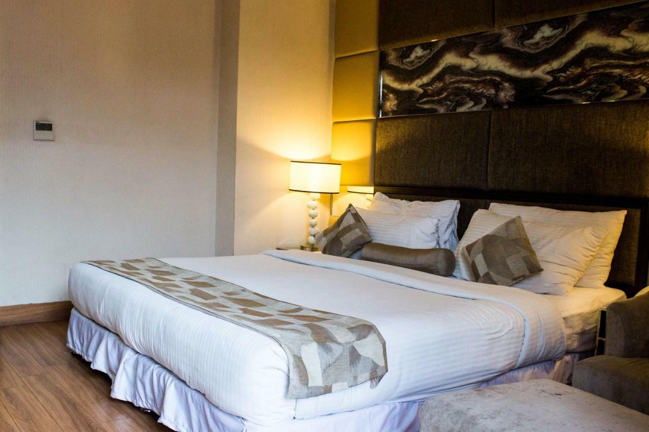 Palm Spring A Boutique Hotel New Delhi Exteriör bild